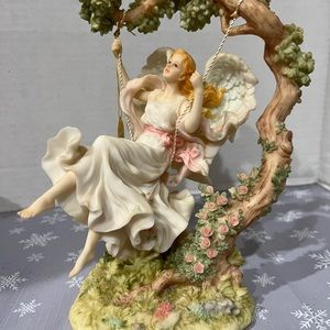 Seraphim Classics, Rebecca “ Beautiful Dreamer” Vintage, 1999 Figure.